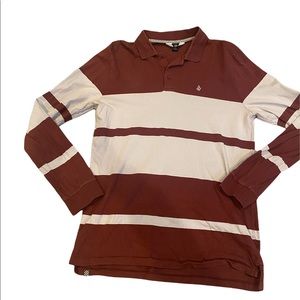 Mens size med Volcom polo. Long sleeves 3 buttons down.